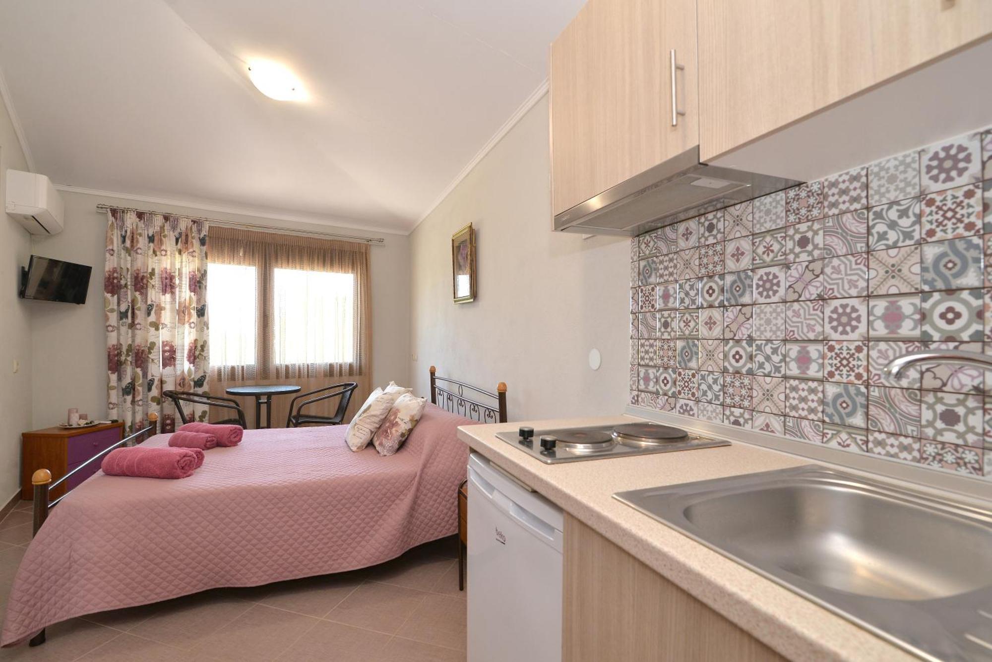 Corner House * Leptokarya (Pieria)